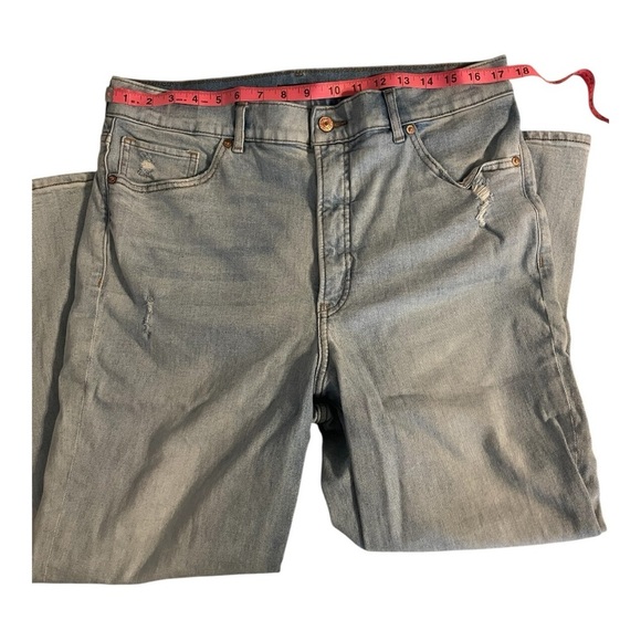 ExpressHigh rise light wash with raw step hem size 14 - Picture 3 of 8